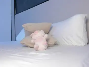 Rubby_grundy  live sex cam
