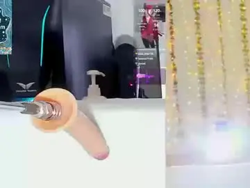 Kitty__rosse__  live sex cam