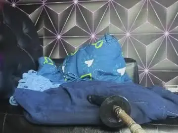 Megann_9  live sex cam