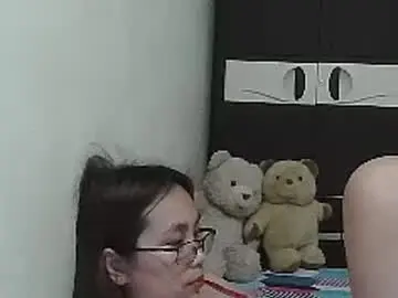 Misschantal24  live sex cam