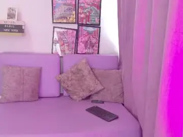 Naya_alessia  live sex cam