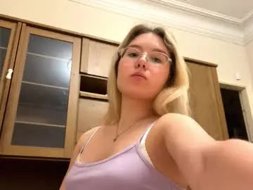 Onitapotsander  live sex cam