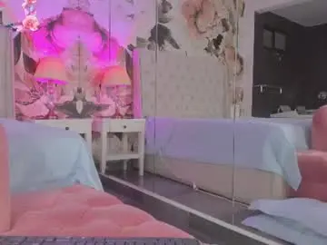 Rosevelvet11  live sex cam