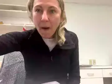 Sassyella  live sex cam