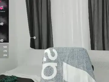 Sexy_emeli  live sex cam