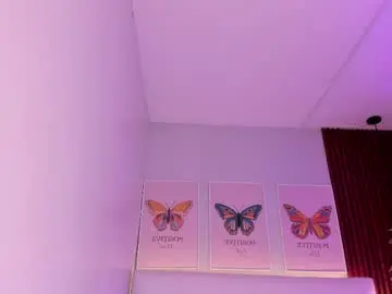 Kitty_blueee  live sex cam