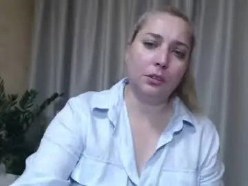 Ohsweetiren  live sex cam