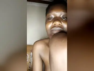Peanutnutella  live sex cam