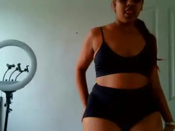 Savannah4you  live sex cam