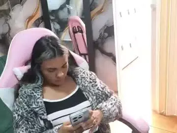 _cristal45  live sex cam