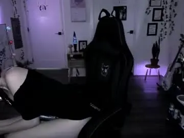 Blackberryfizz  live sex cam