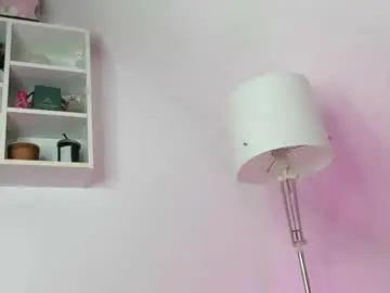 Evelynhais  live sex cam