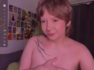 Lorilorilorilori  live sex cam