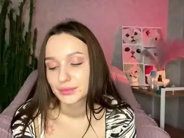 Marciedougall  live sex cam
