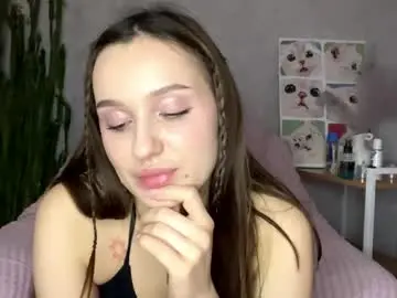 Marciedougall  live sex cam