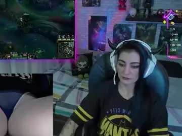 Mature_gamer  live sex cam