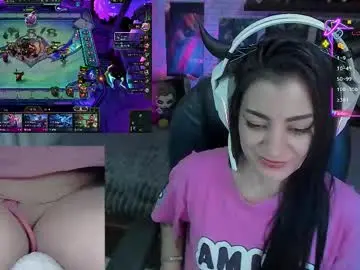 Mature_gamer  live sex cam