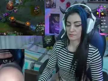 Mature_gamer  live sex cam