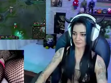 Mature_gamer  live sex cam