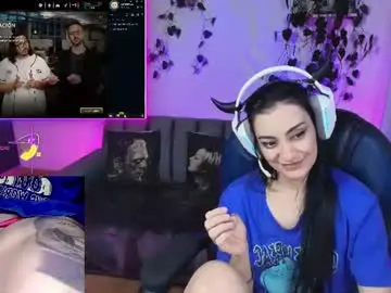 Mature_gamer  live sex cam