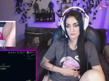 Mature_gamer  live sex cam
