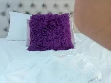 Molly_rose18  live sex cam