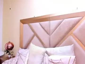 Naomimoretti  live sex cam