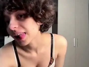 Nikatyan  live sex cam