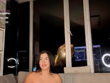 Bella_es  live sex cam