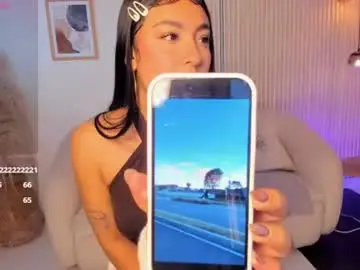 Bella_rochee  live sex cam