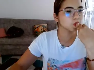 Bellabaaker  live sex cam