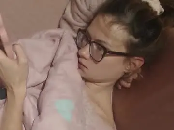 Flowercandydoll  live sex cam