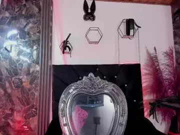 Halley_ravenn  live sex cam