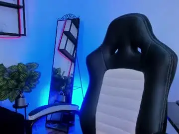 Halley_ravenn  live sex cam