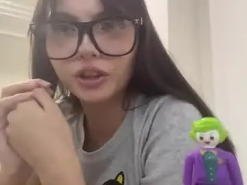 Lucilacutshall  live sex cam