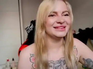Mia_kamp  live sex cam