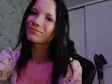 Roycelynn  live sex cam