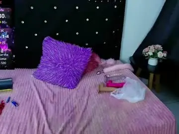 Sara_f_w  live sex cam