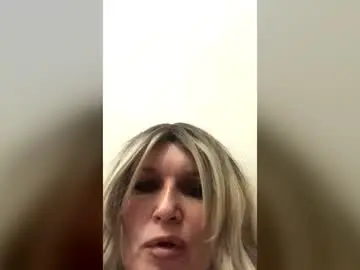 Snejnaya  live sex cam