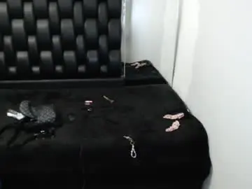 Zoe18rd  live sex cam