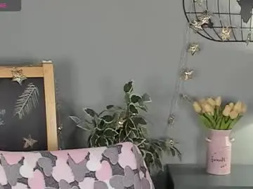 Alettablacck  live sex cam