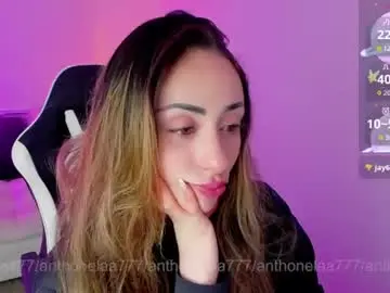 Anthonelaa777  live sex cam