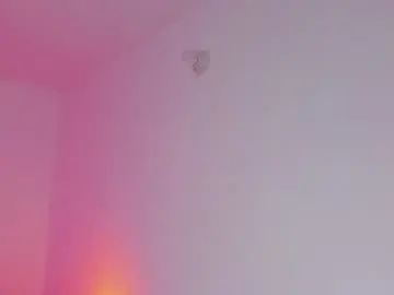 Anthonelaa777  live sex cam