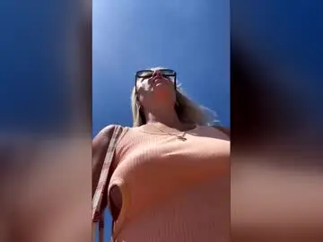 Atomblondy  live sex cam