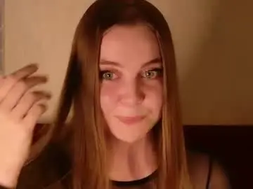 Bratwifelina  live sex cam