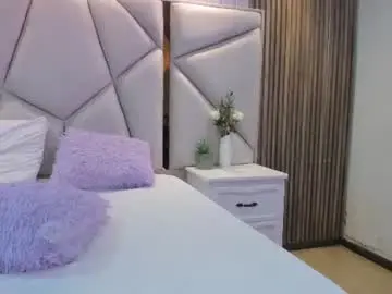 Ellye_evans_  live sex cam