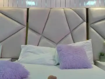 Ellye_evans_  live sex cam