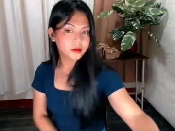 Emerald_green15  live sex cam