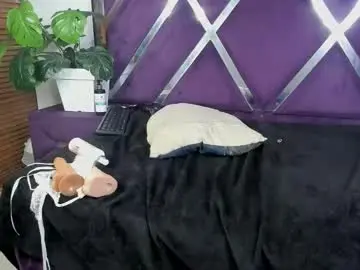 Kiaraht  live sex cam