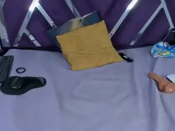 Kiaraht  live sex cam